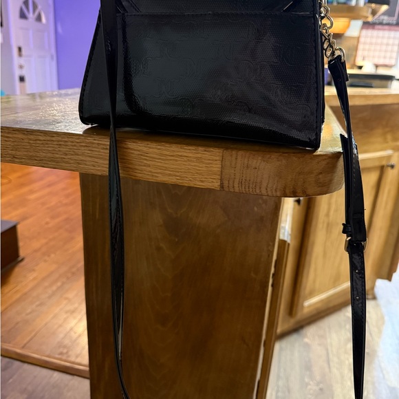 Juicy Couture Shiny Black crossbody Bag with Bow Accent - Picture 4 of 6